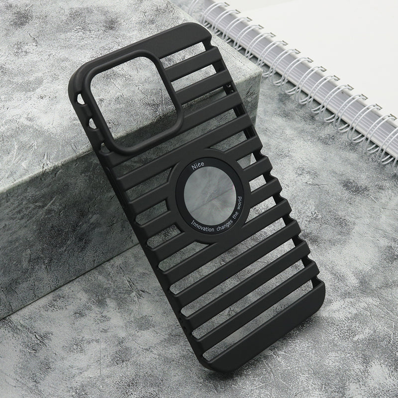 LINES LOGO CUT za iPhone 15 Pro Max (6.7)
