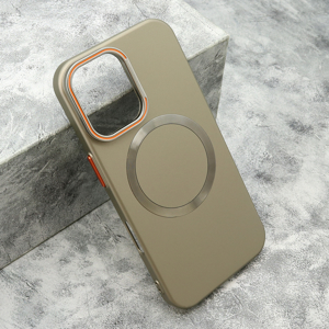 Futrola PRO CASES MagSafe za iphone 16 (6.1) zlatna